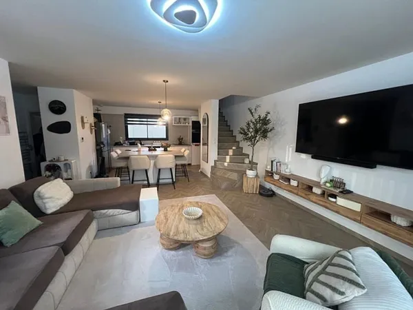 Maison 4 pièce(s) 96 m2, garage