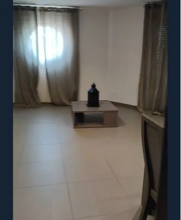 Loue grand appartement F4