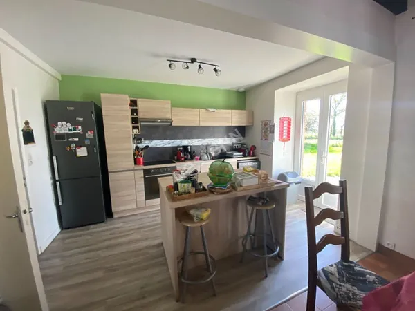 Maison 6 chambres avec gîte indépendant - Fort potentiel locatif -35560 Bazouges la Pérouse
