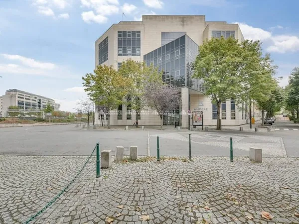 Bureaux 1704 m²
