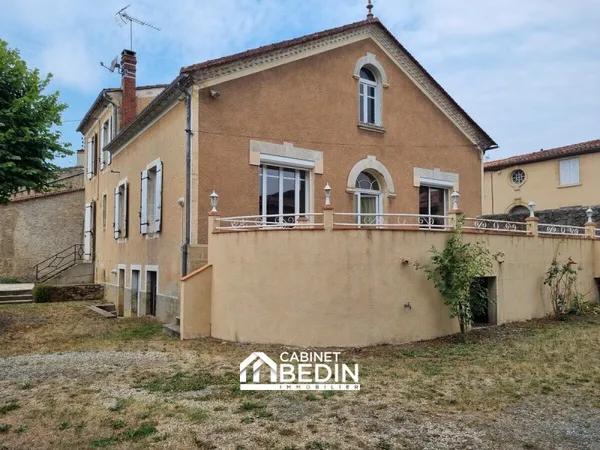 Maison 7 pièces 230 m²