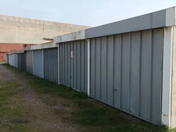 Parking 14 m²