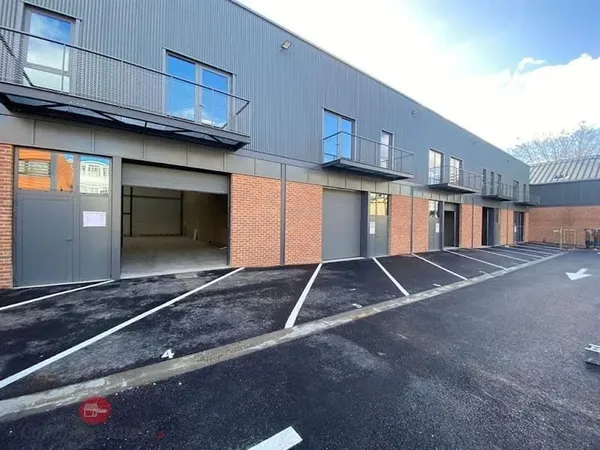 Local 270 m²