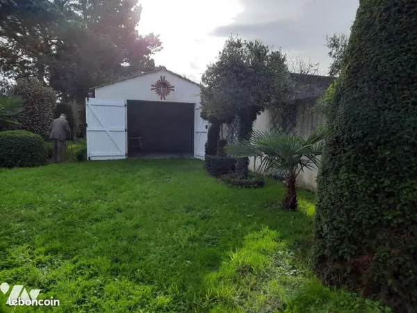 Terrain 300 m² LE FENOUILLER