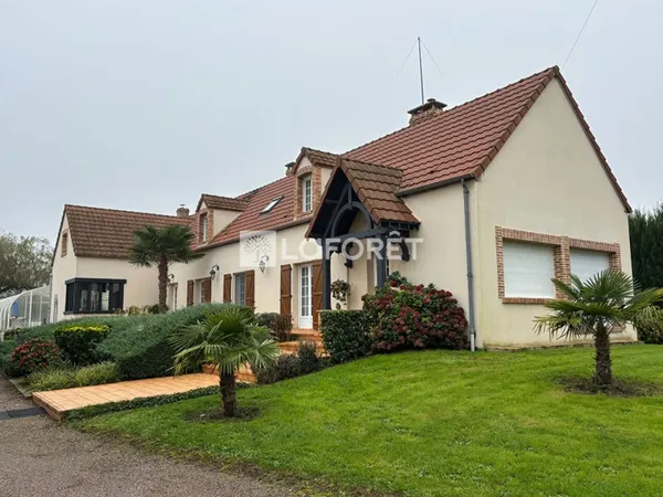 Maison 8 pièces 274 m²