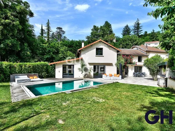 Maison contemporaine avec piscine et jardin Caluire-et-Cuire