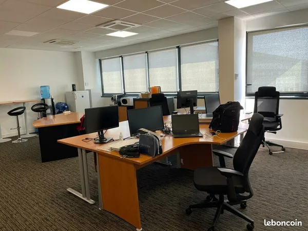 Bureaux 115 m² MEYZIEU