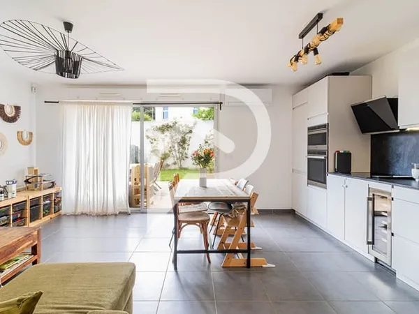 Appartement Marseille 12ème 3 pièces 61 m2 en Rez de Jardin