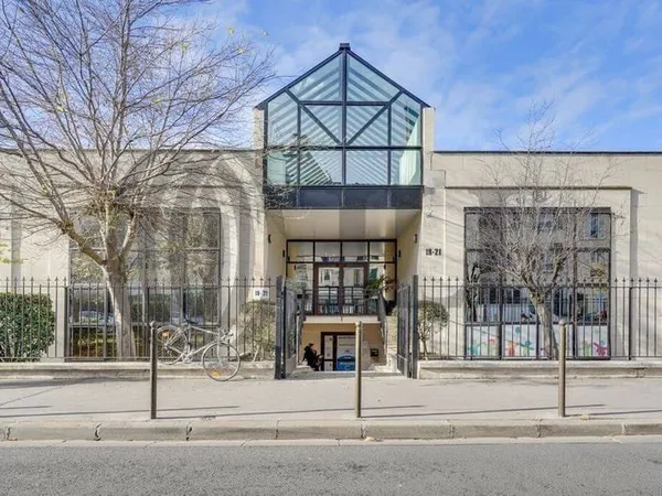 Bureaux 1418 m²