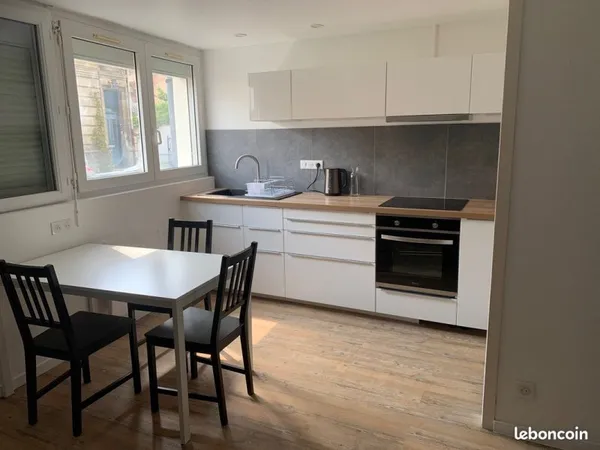 Studio 23m² rénové à neuf proche CHU Pellegrin