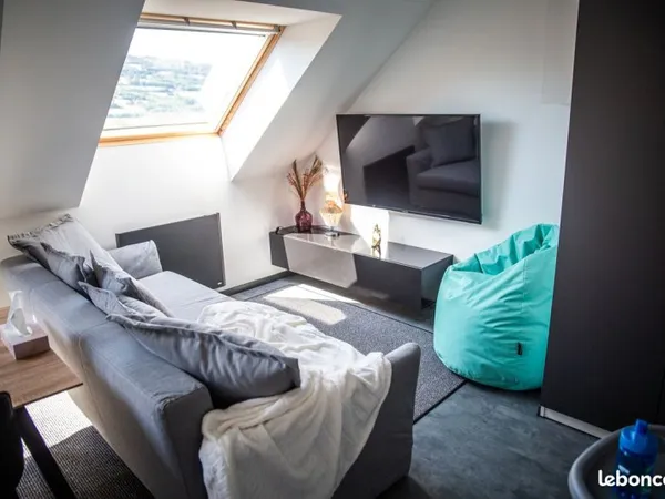 Loue joli T2 rénové en duplex