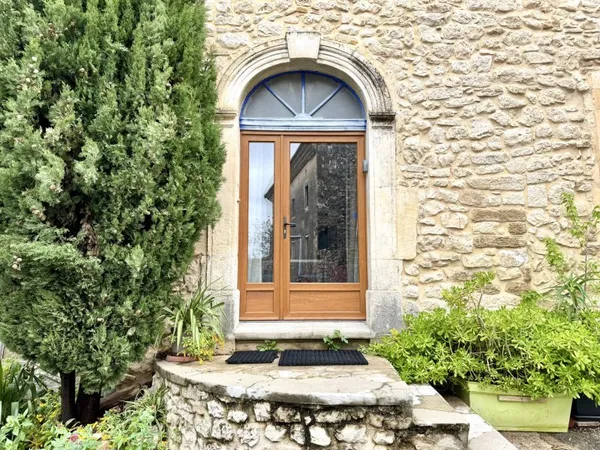 'Exclusivité Swixim Uzès' Appartement T4 de charme situé entre Uzès et Alès