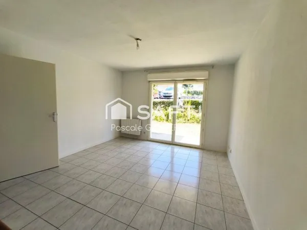 APPARTEMENT 40 m² T2 AVEC JARDINNET - JONZAC