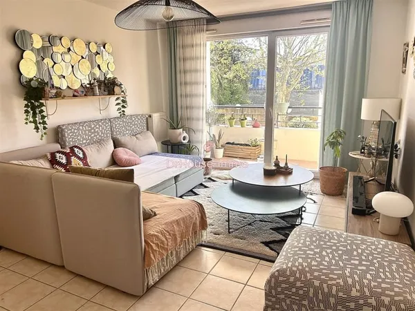 F3 traversant 64m² + Garage balcon sud.