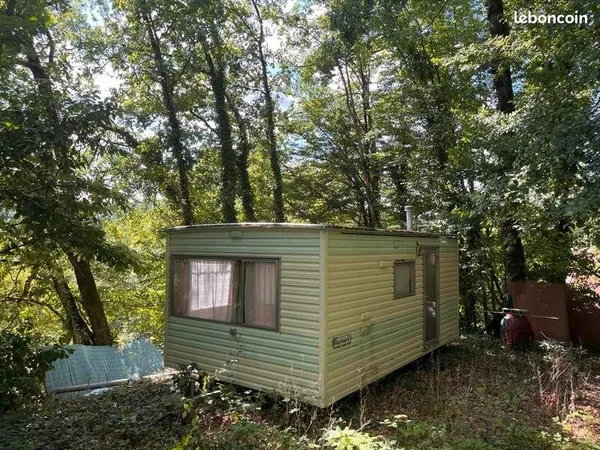 Terrain 3 000 m² Altillac
