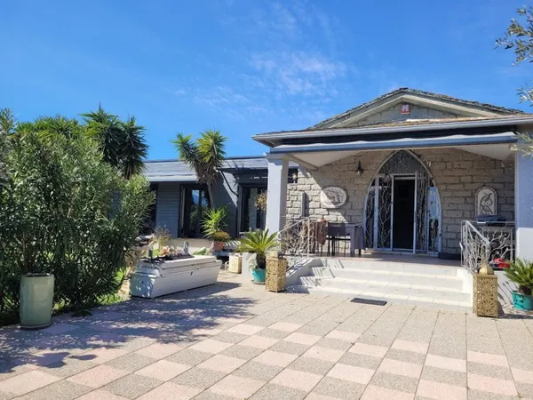 Maison 4 pièces 140 m²