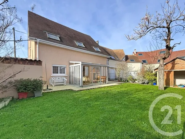 Maison 7 pièces 146 m²
