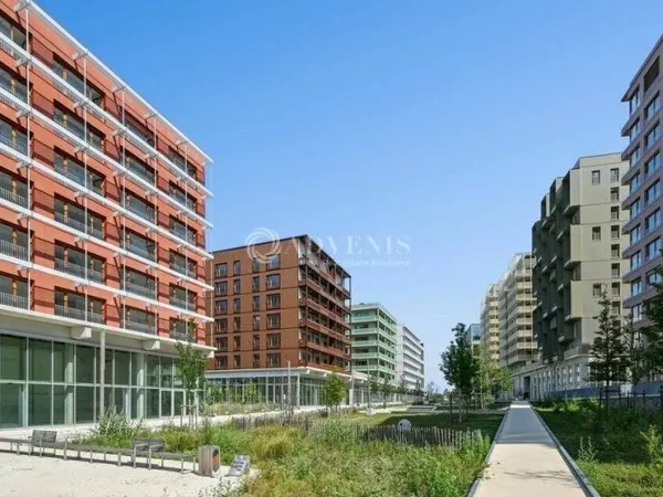Local commercial 125 m²
