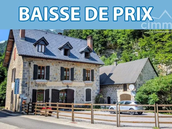 Belle maison en pierre avec grange proche Saint Pierre de Chartreuse