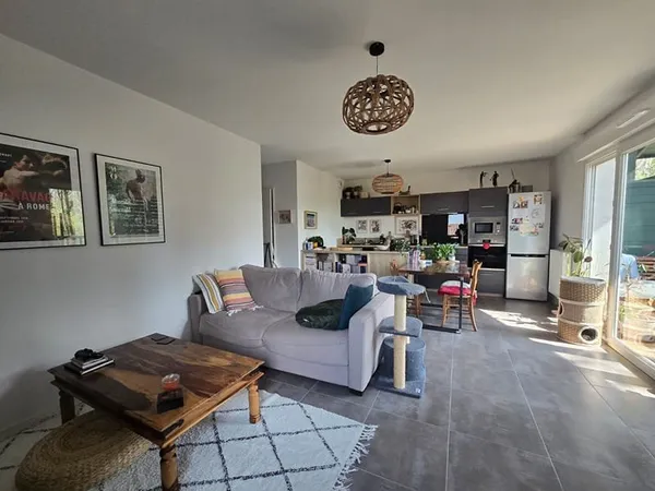Appartement T3 récent avec double garage à Lahonce