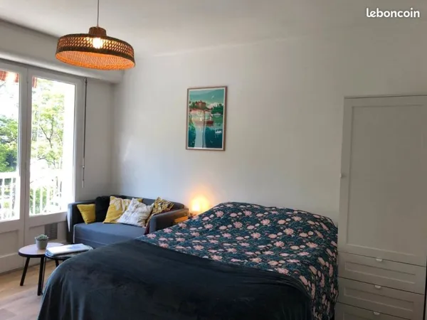 Studio/F1 30m2 Pommaries - Bail étudiant 10 mois