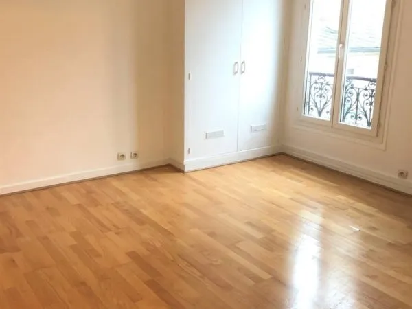 Studio 1 pièce 24 m²