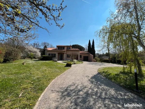 Maison 8 pièces 192m², 3162m² de terrain