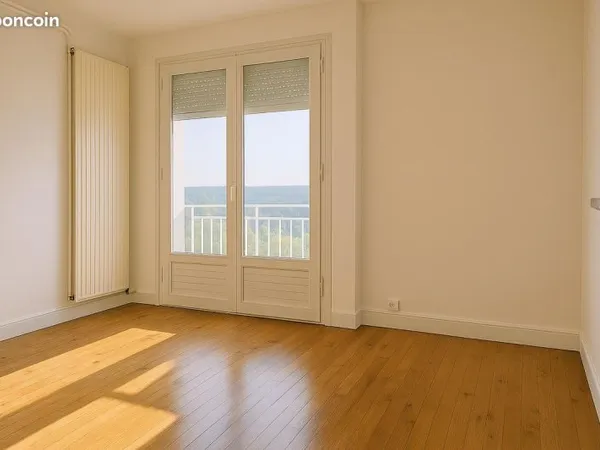 F2 , 47 m2 lumineux et très calme