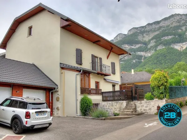 Propriété 6 pièces 144 m²