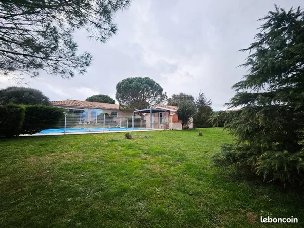 Villa 150 m² avec piscine - 5' de Caraman (31)
