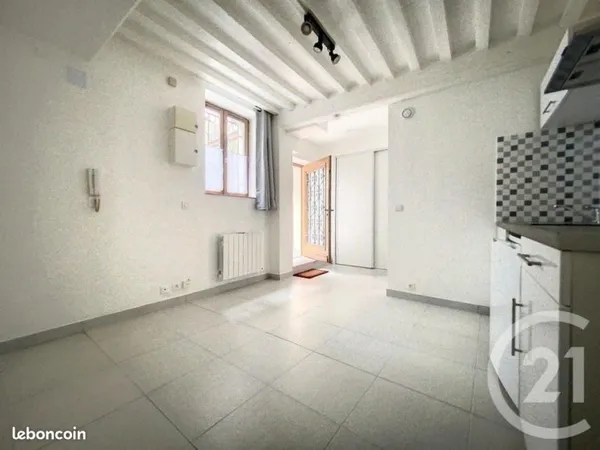 Studio 1 pièce 18 m²