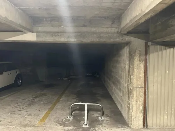 Parking 17 m²