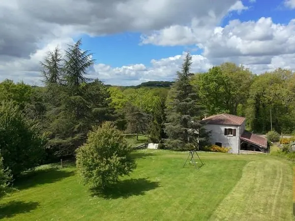 Vente maison 7 pièces, grand terrain arboré - 47510 FOULAYRONN