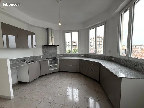 Appartement 4 pièces 100 m²