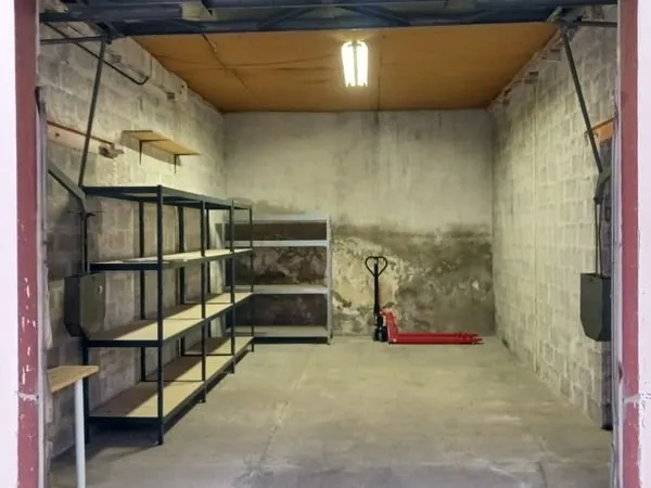 GARAGE / LOCAL proche PART-DIEU à louer