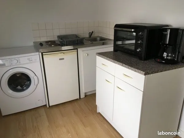 Loue studio meuble quartier pasteur