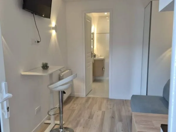 Studio 1 pièce 20 m²