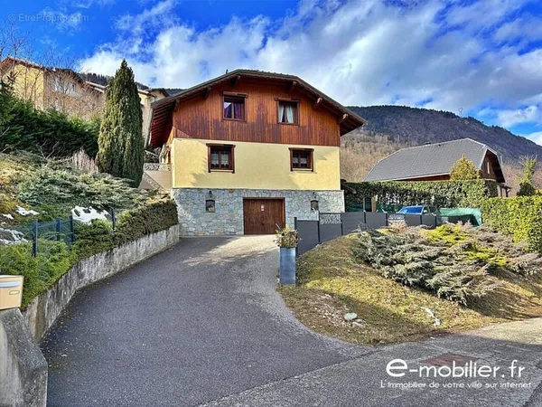 Maison 5 pièces 135 m²