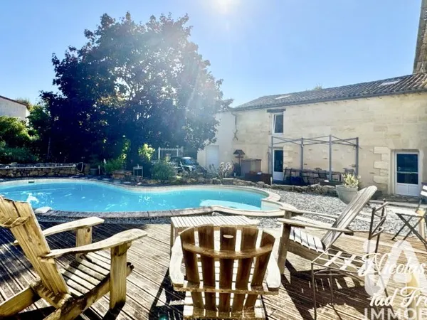 Maison 7 pièces 252 m²