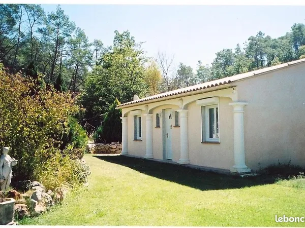 à louer Maisonnette Meublée indépendante au calme à brignoles
