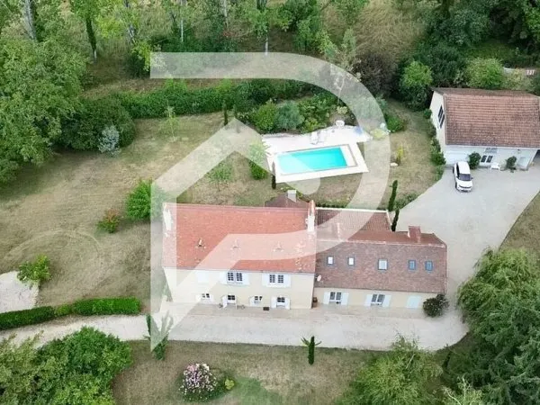 Maison de luxe 13 pièces 280 m²