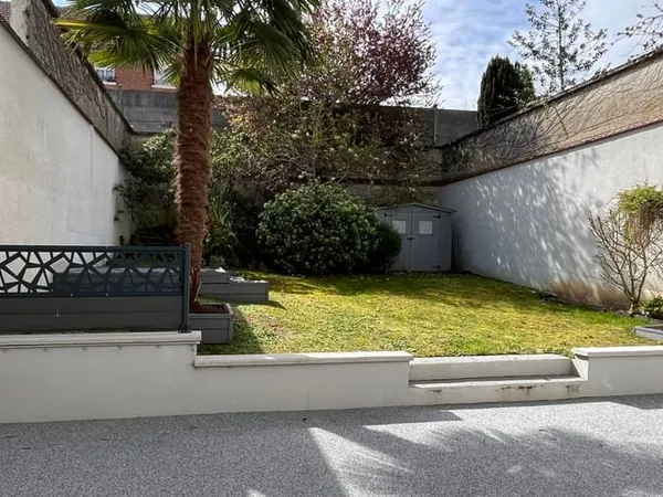 Maison 4 pièces 215 m²