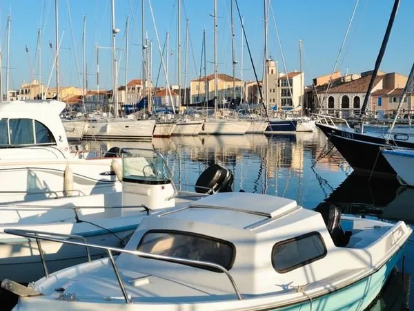 Place de bateau -Location a l année - Port Cogolin