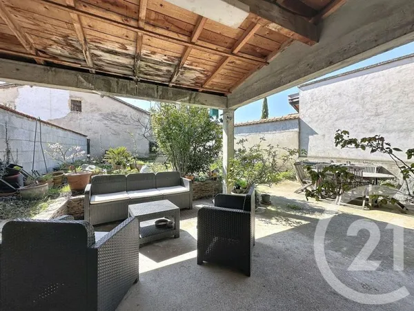 Maison 8 pièces 409 m²