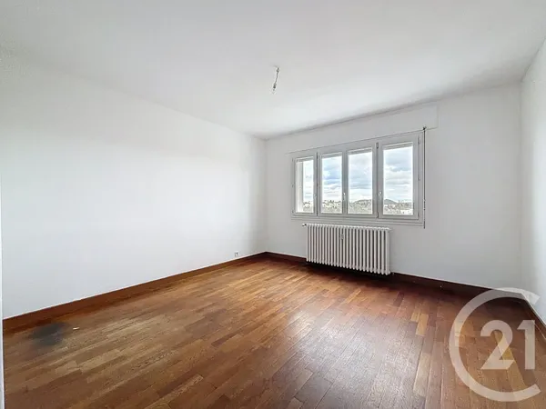 Appartement 3 pièces 10 m²