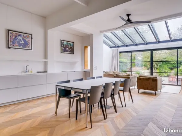 Maison 6 pièces 210 m²