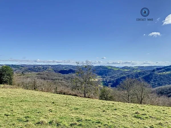 Terrain 7593 m²