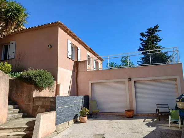 LES FOURS A CHAUX - Maison type 5 avec piscine et garage