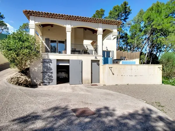EXCLUSIVITÉ - Maison Le Thoronet 5 pièce(s) 147 m2- Terrain 2263m2- Piscine - jacuzzi - garage - bua