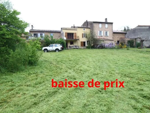 A vendre maison de village avec un jardin de 688m²